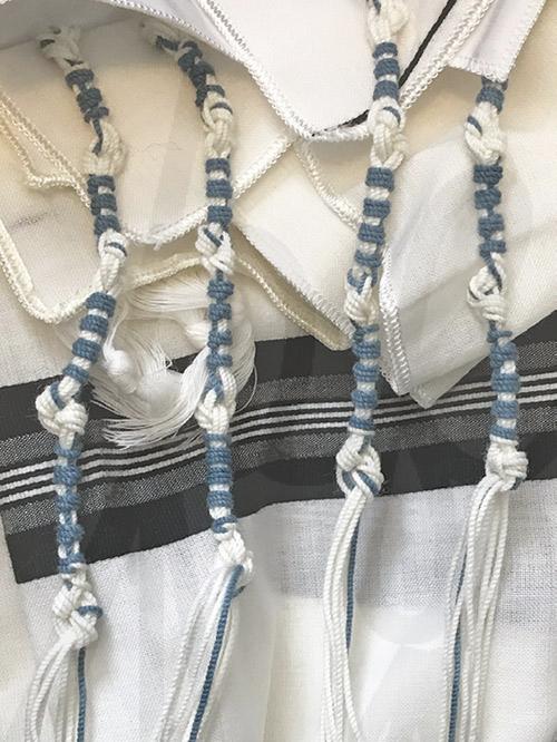 The Great Techeilet Debate - Blue Fringes - Techeiles - Tekhelet ...