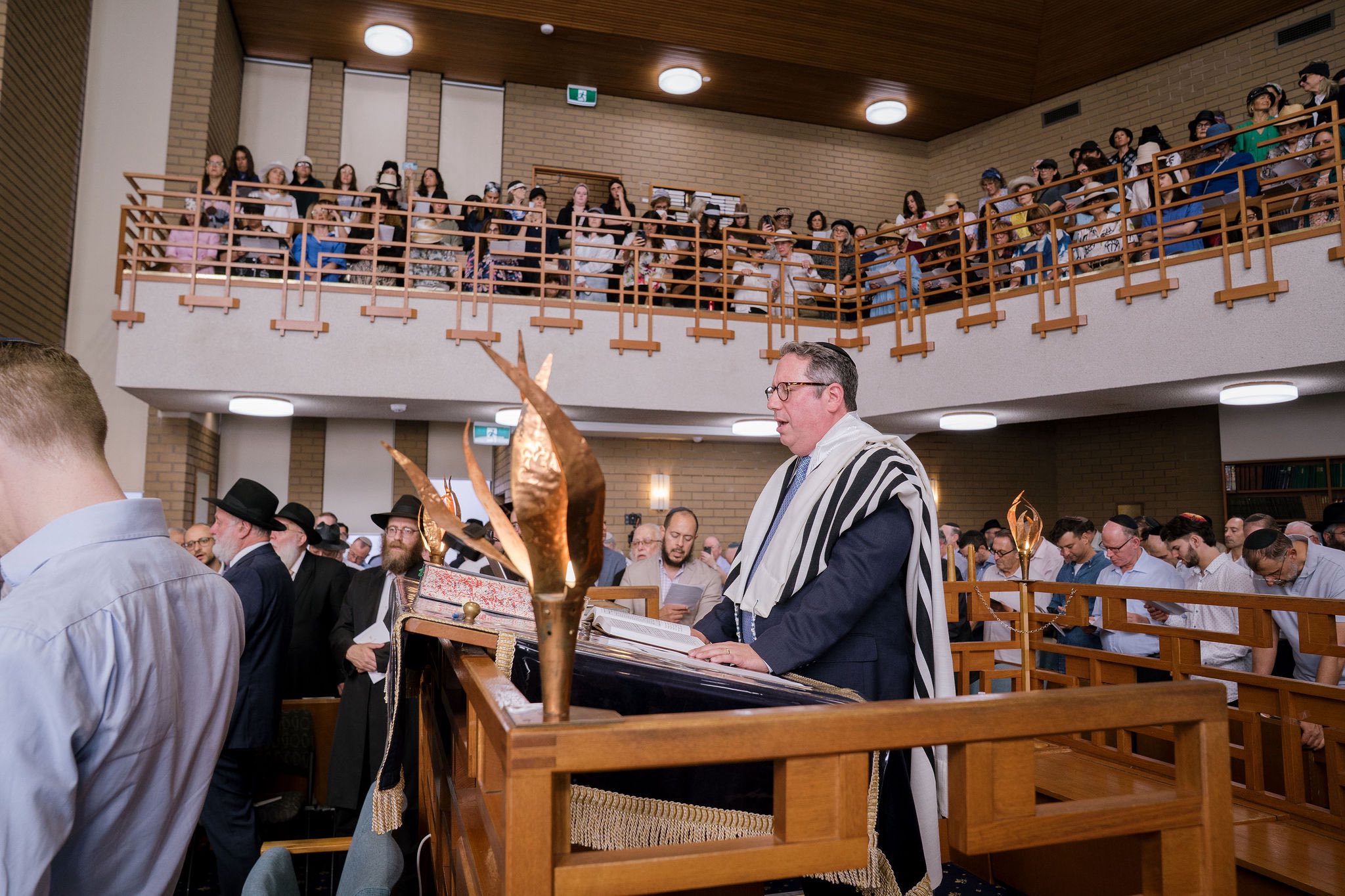 Rabbi Daniel Epstein - Blue Fringes - Techeiles - Tekhelet - Techelet ...